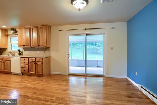 517 LAMP POST LN, Camp Hill, PA 17011