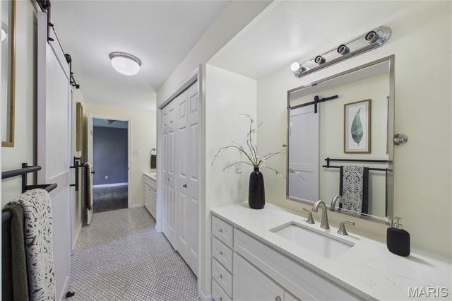 14292 Cedar Springs Drive, Chesterfield, MO 63017
