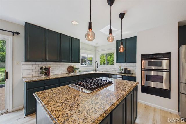 14292 Cedar Springs Drive, Chesterfield, MO 63017