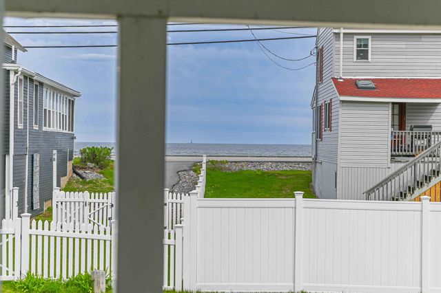 6 Dingle Rd Unit 4, York, ME 03909