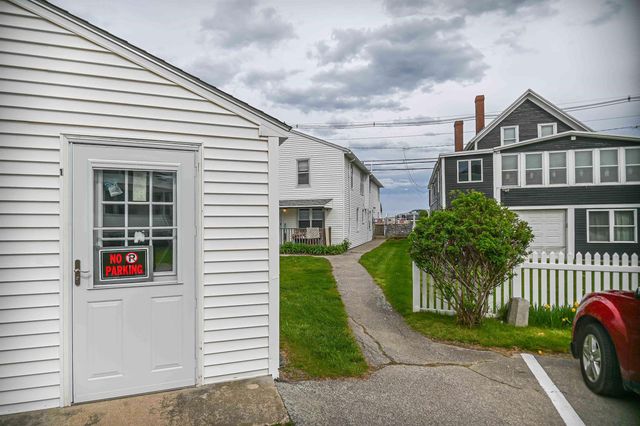 6 Dingle Rd Unit 4, York, ME 03909