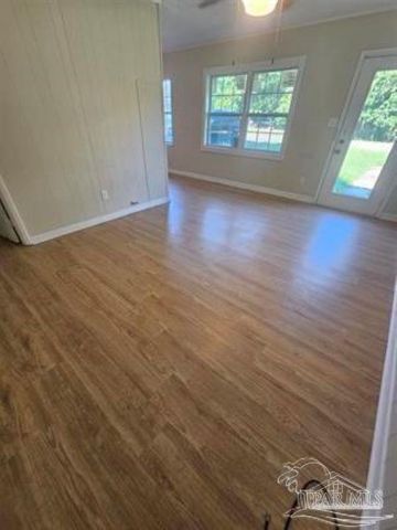 3108 N G St, Pensacola, FL 32501