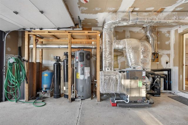 1073 Indian Springs Road, Pine Bush, NY 12566