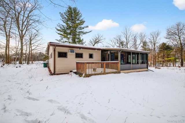 1073 Indian Springs Road, Pine Bush, NY 12566