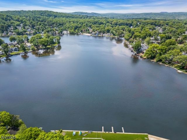 12 E Shore Rd, Denville Twp., NJ 07834