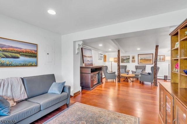 12 E Shore Rd, Denville Twp., NJ 07834