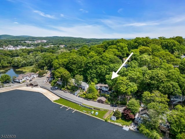 12 E Shore Rd, Denville Twp., NJ 07834