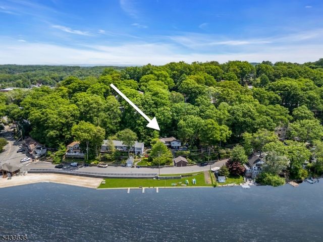 12 E Shore Rd, Denville Twp., NJ 07834