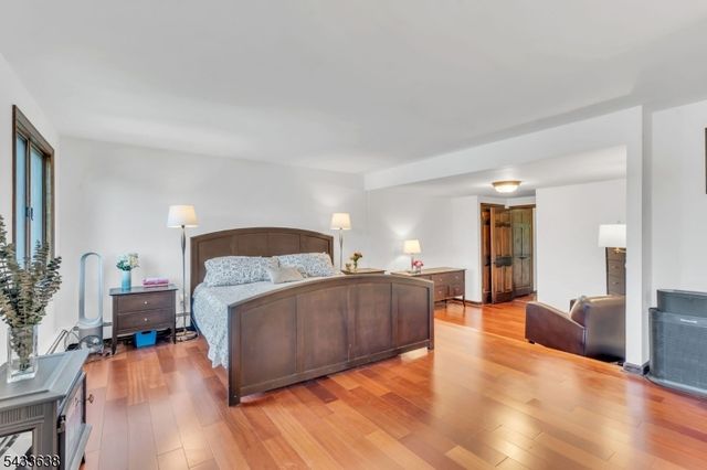 12 E Shore Rd, Denville Twp., NJ 07834