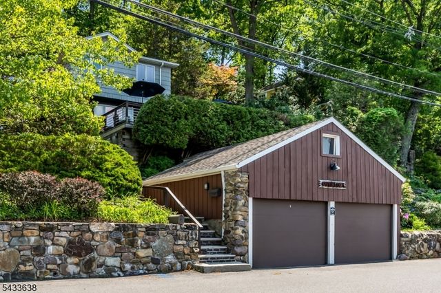 12 E Shore Rd, Denville Twp., NJ 07834