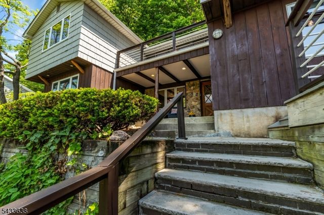 12 E Shore Rd, Denville Twp., NJ 07834