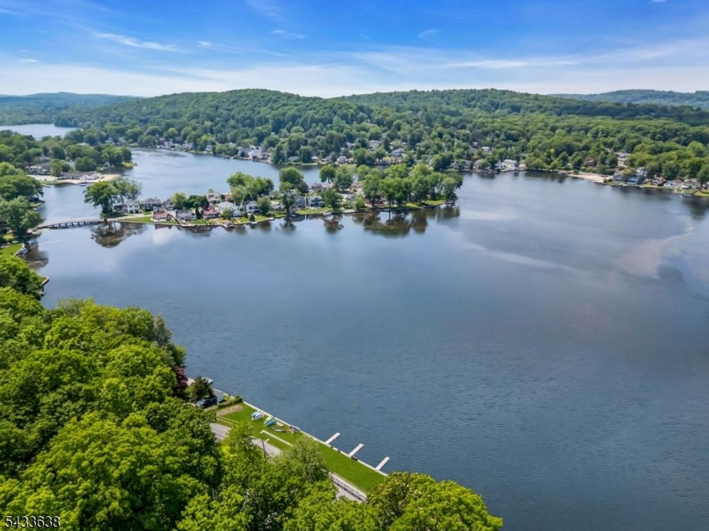 12 E Shore Rd, Denville Twp., NJ 07834