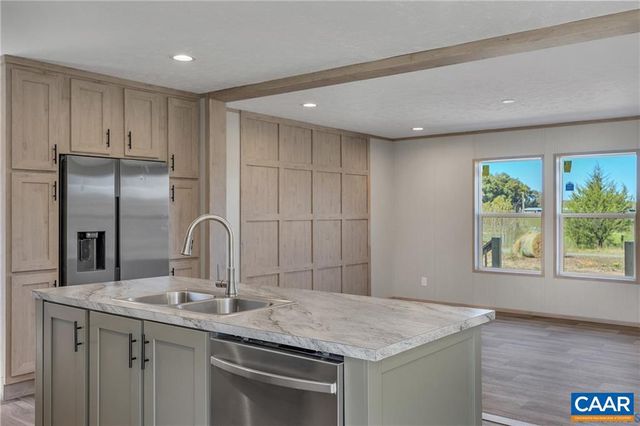 1390 MICKIE TOWN RD, Maidens, VA 23102