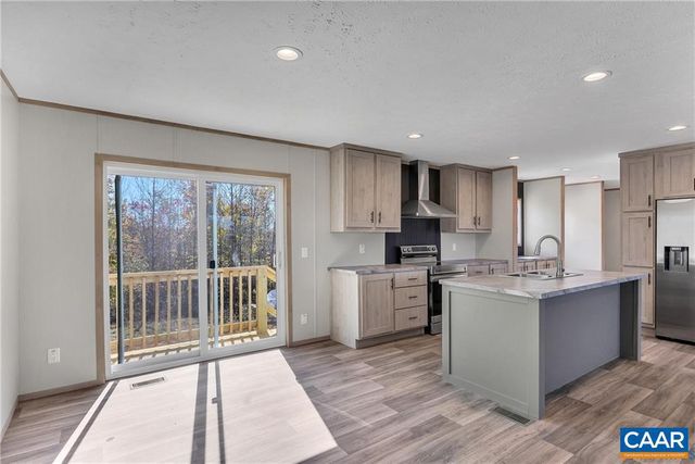 1390 MICKIE TOWN RD, Maidens, VA 23102