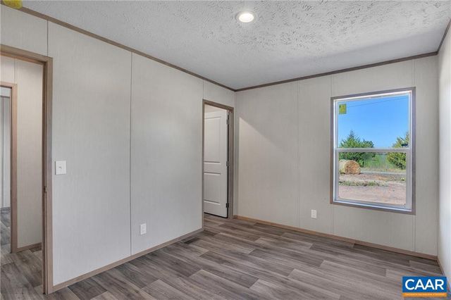 1390 MICKIE TOWN RD, Maidens, VA 23102