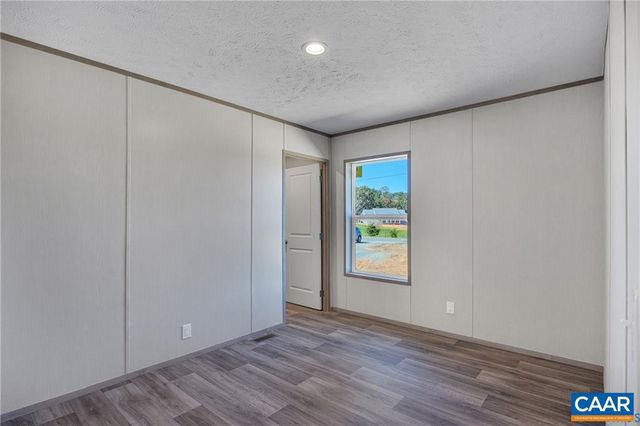 1390 MICKIE TOWN RD, Maidens, VA 23102