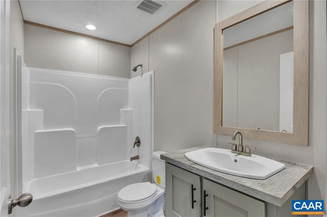 1390 MICKIE TOWN RD, Maidens, VA 23102