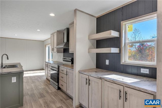 1390 MICKIE TOWN RD, Maidens, VA 23102