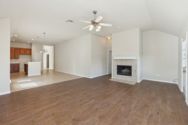 8208 Lonesome Spur Trail, Mckinney, TX 75070
