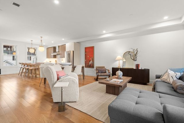 6 Dellmore Rd 2, Boston, MA 02130