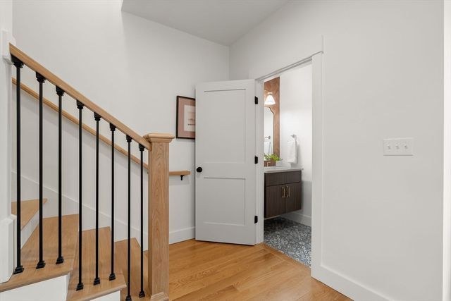 6 Dellmore Rd 2, Boston, MA 02130