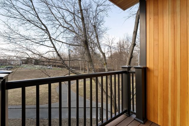 6 Dellmore Rd 2, Boston, MA 02130