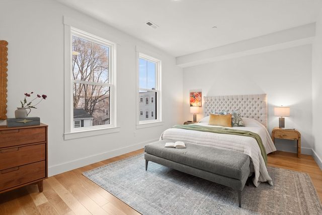 6 Dellmore Rd 2, Boston, MA 02130