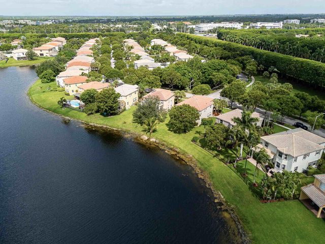 9776 Woodworth Court, Wellington, FL 33414