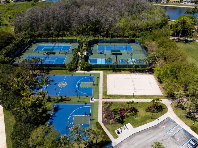 9776 Woodworth Court, Wellington, FL 33414