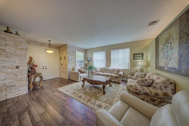 9776 Woodworth Court, Wellington, FL 33414