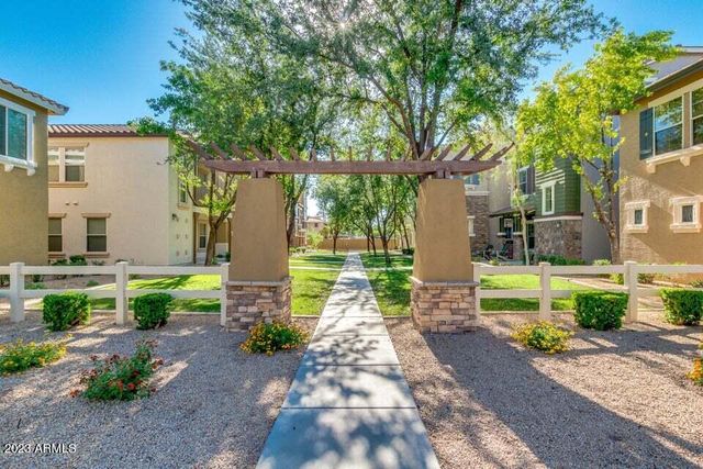 160 W COMMERCE Court, Gilbert, AZ 85233