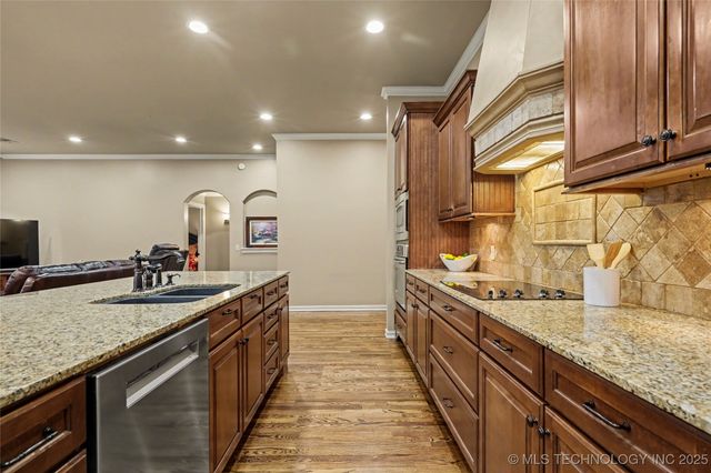 10928 S 77th East Place, Tulsa, OK 74133