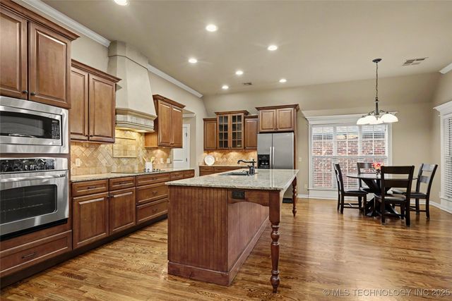 10928 S 77th East Place, Tulsa, OK 74133