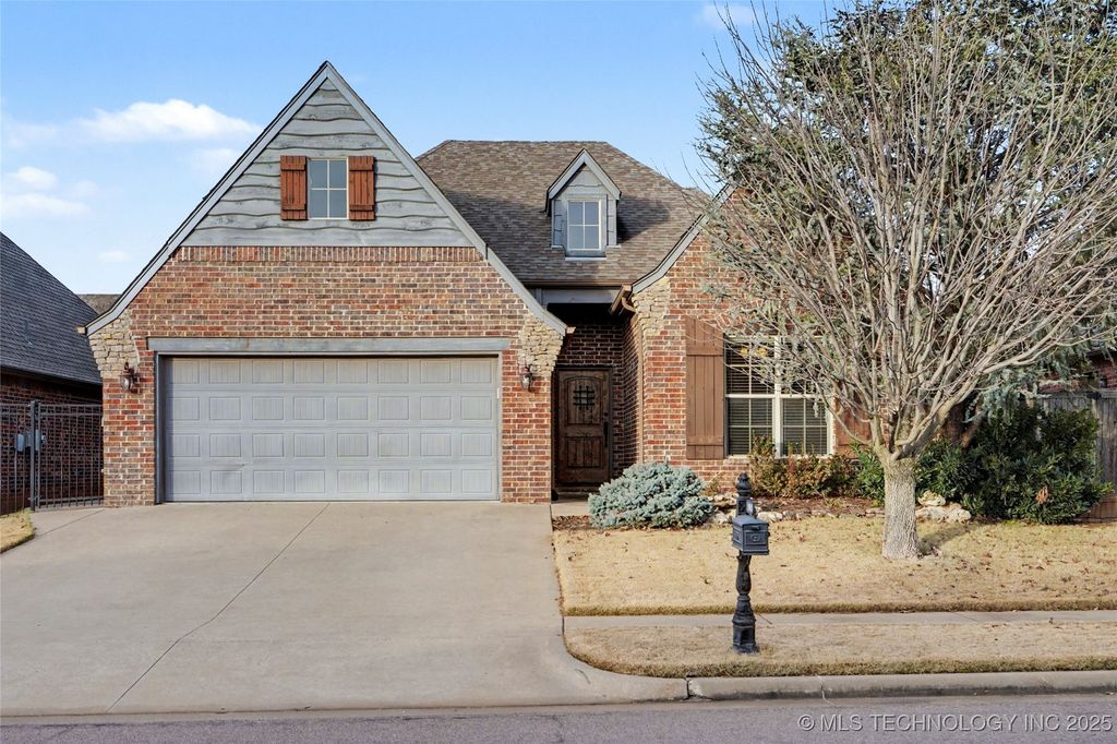 10928 S 77th East Place, Tulsa, OK 74133