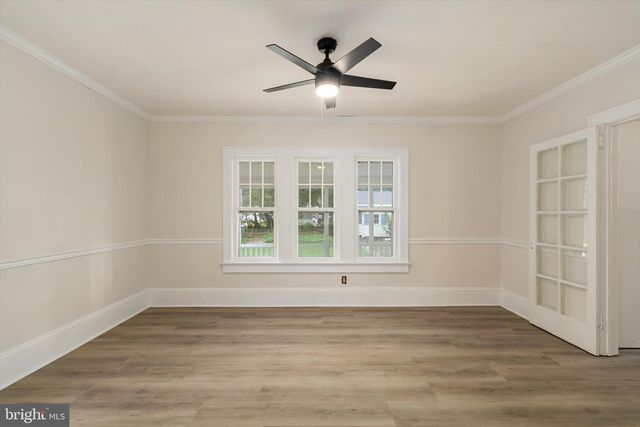 100 W PARK AVE, Hamilton, NJ 08610