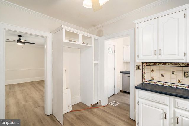100 W PARK AVE, Hamilton, NJ 08610