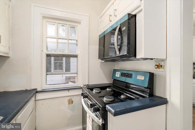 100 W PARK AVE, Hamilton, NJ 08610