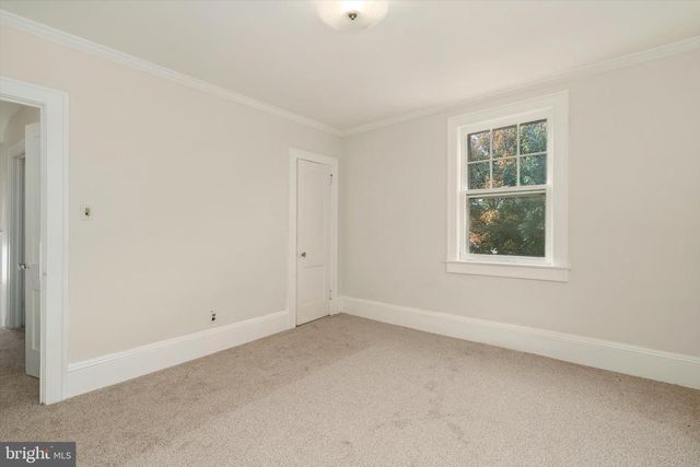 100 W PARK AVE, Hamilton, NJ 08610