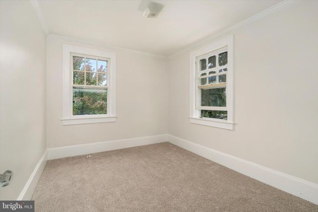 100 W PARK AVE, Hamilton, NJ 08610