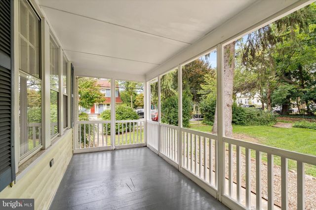 100 W PARK AVE, Hamilton, NJ 08610
