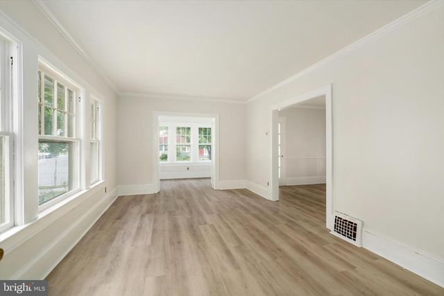 100 W PARK AVE, Hamilton, NJ 08610
