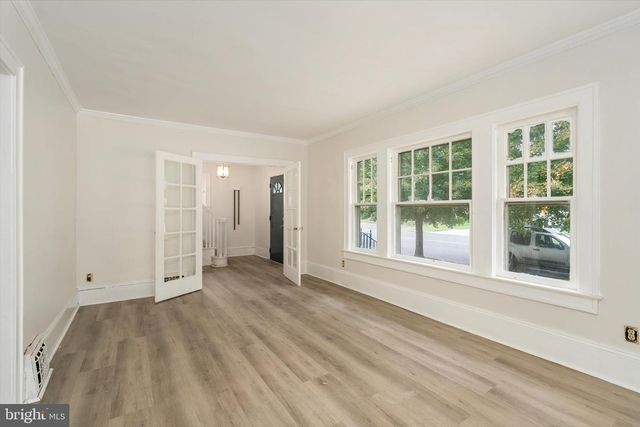 100 W PARK AVE, Hamilton, NJ 08610