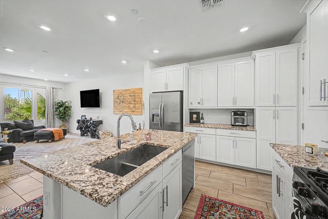 4077 S SABRINA Drive 94, Chandler, AZ 85248