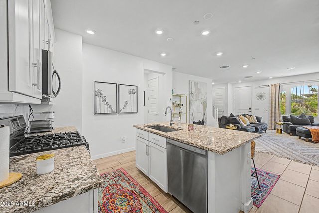 4077 S SABRINA Drive 94, Chandler, AZ 85248