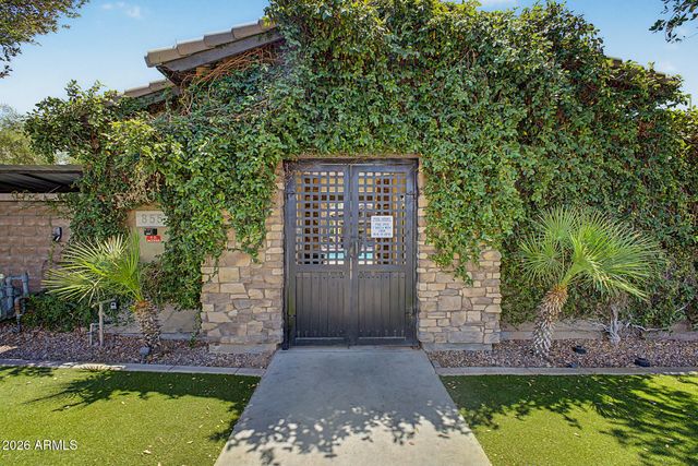 4077 S SABRINA Drive 94, Chandler, AZ 85248