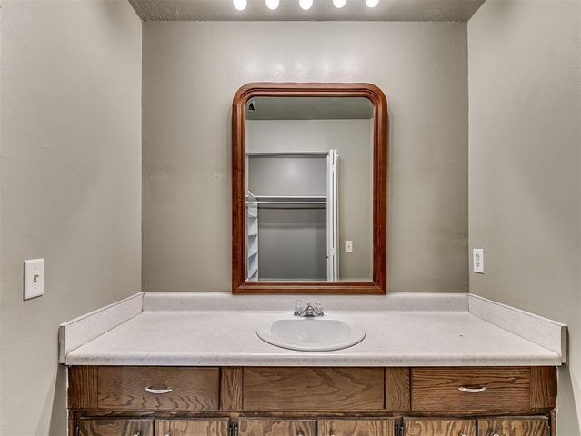 811 Red Bird Lane, Norman, OK 73072