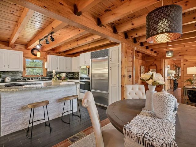 18304 W Reed Parks RD, Jonestown, TX 78645