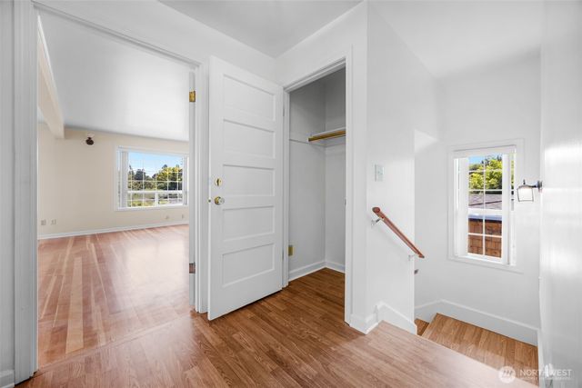 9615 56th Avenue S, Seattle, WA 98118