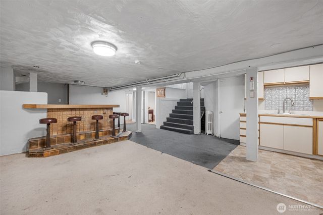 9615 56th Avenue S, Seattle, WA 98118
