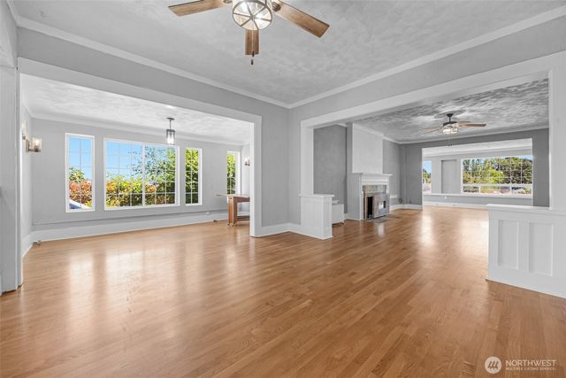 9615 56th Avenue S, Seattle, WA 98118